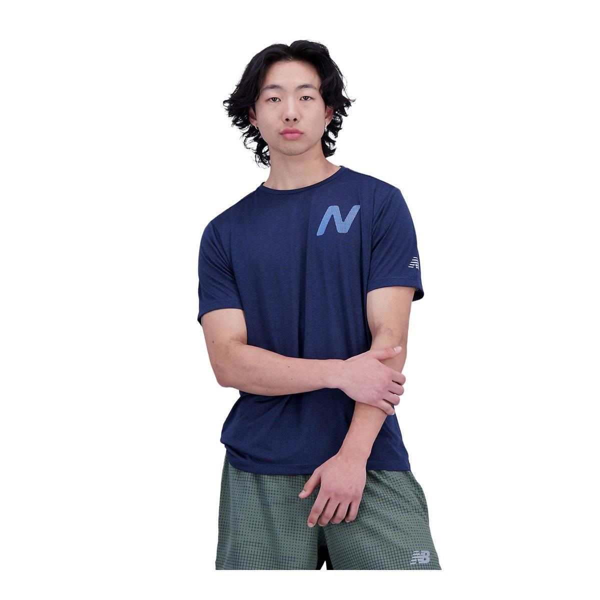 T-Shirt Uomo New Balance Graphic Impact Run Short Sleeve - Colore Navy Multi